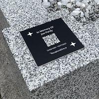 <center><strong>RecaptureOne - QR Coded Memory Plaques</center></strong> (Free shipping to UK and Ireland)